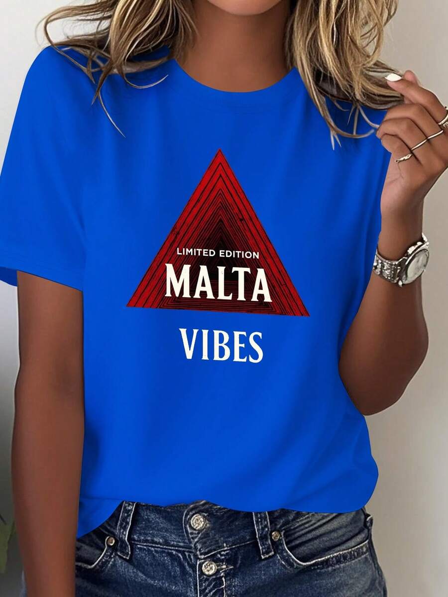 Camiseta de Mujer de Color Sólido Estilo Maltese de Edición Limitada - Azul brillante con patrón de triángulo maltese rojo y letras llamativas, estilo casual y cómodo, adecuada para todas las estaciones como recuerdo de viaje, lavable a máquina. - Azul - Ver 1