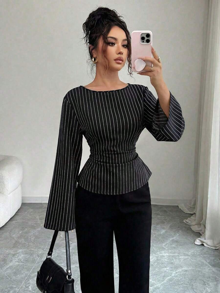 Blusa de manga larga con rayas y pliegues en la espalda para mujer - Negro - Ver 1