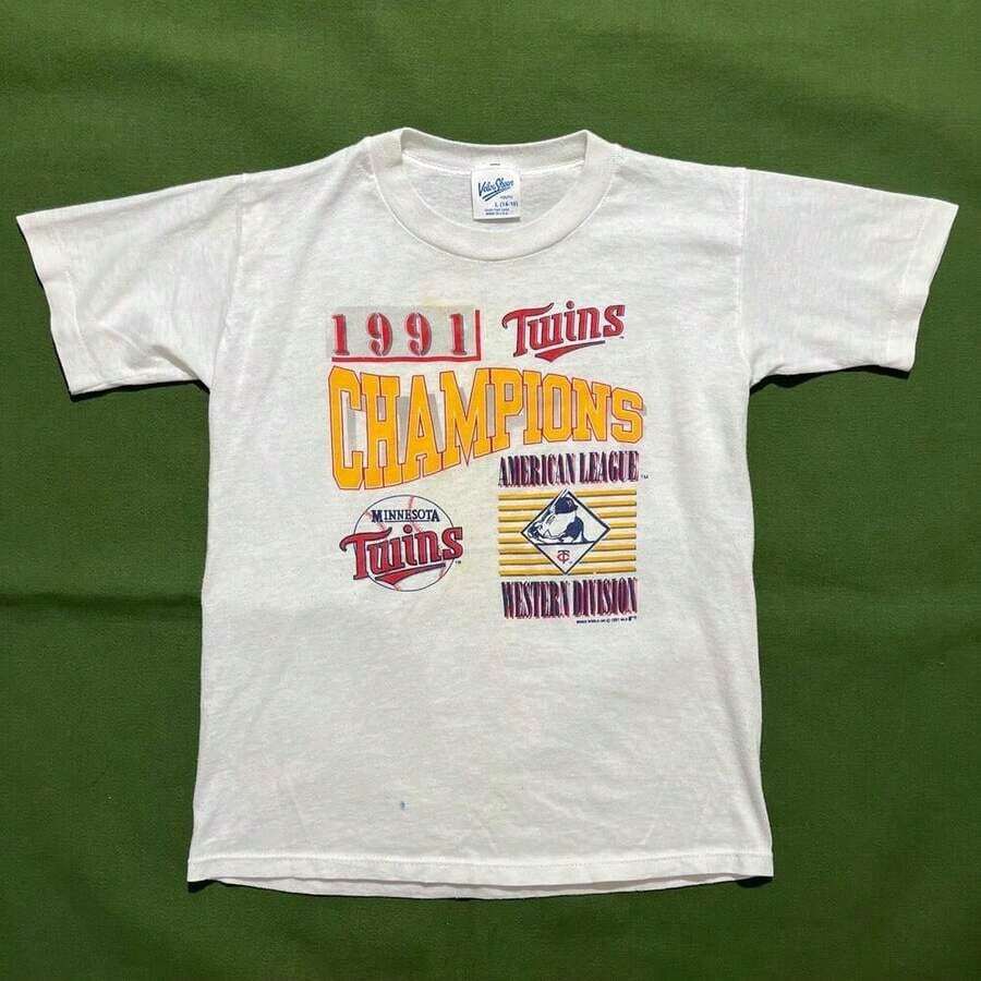 1988 World Series Champions Jersey - Vintage Baseball Jersey. Suitable As A Gift. Women's T-Shirt. Blouses > Elegant. Boho Chic. Soft, Breathable, And Comfortable Women's Top, Ideal For Spring, Summer, And Autumn, Perfect For Vacations, Travel, And Everyday Wear. - 白色 7 - 查看 1