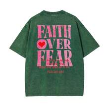 Camiseta Unisex Lavada "Fe Sobre el Miedo" - Verde - Ver 1