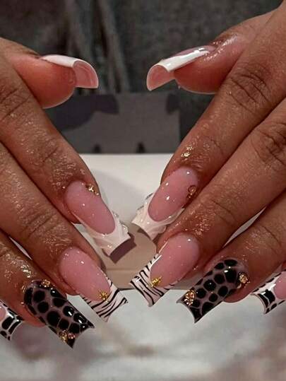 24 pièces Extra Long Ongles Carrés Effilés à Clipser, Faux Ongles Rose Nude avec Bouts Français Imprimés Zèbre et Léopard, Détails de Clous Dorés, Style Imprimé Animal Y2K, Kit d'Ongles à Clipser Réutilisables pour Femmes, Parfait pour les Sorties et Événements