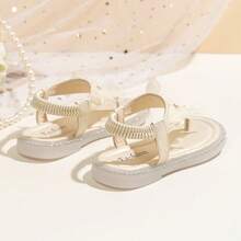 Girls' Princess Sandals, Mesh Butterfly Rhinestone Thong Sandals, Soft Non-Slip Beach Shoes - White - View 3