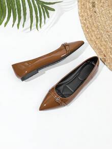 JiaYunNvXie Giày lười da sơn mài mới mùa Xuân/Thu 2025 với dây xích kim loại, mũi nhọn, kiểu Mary Jane dành cho nữ cỡ lớn. - màu nâu - Xem 5