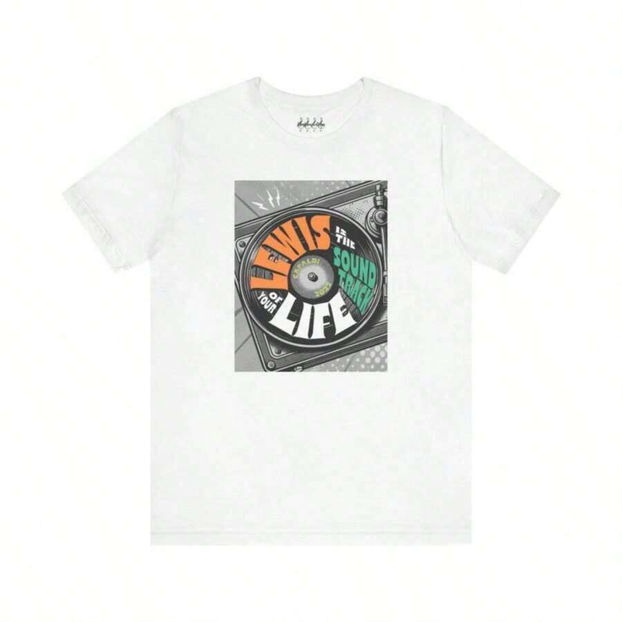 Lewis Capaldi Retro Poster T-Shirt – Exclusive Fan Design. Suitable As A Gift. Women's T-Shirt. Elegant Blouses. Boho Chic. Soft, Breathable, And Comfortable Women's Top, Ideal For Spring, Summer, And Autumn, Perfect For Vacations, Travel, And Everyday Wear. - 白色 5 - 查看 1