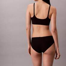 Calvin Klein Invisibles Lightly Lined Triangle Bra QF5753 - 黑色 - 查看 4