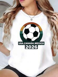 Mujer Camiseta de manga corta con estampado térmico de fútbol degradado vintage, balón de fútbol en círculo verde y marrón con letras, cuello redondo sencillo - Negro - Ver 1