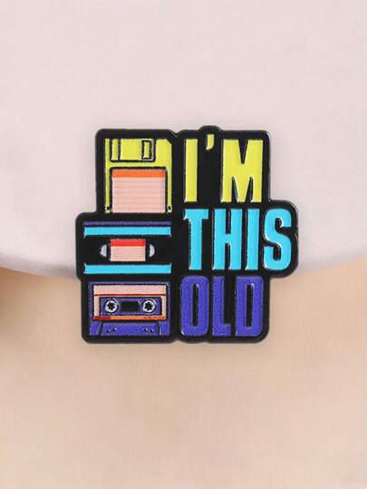 "Jag är så här gammal" Retro Media Emalj Pin, Diskett VHS Kassett Brosch