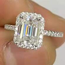 Swaro Anillo de plata pura XDY925 para mujer con microincrustaciones de piedras en forma de cubo de azúcar, 1 quilate, 2 quilates, anillo de moissanita irregular de cuatro puntas.Diamante sintético Moissanita, pasa detector de diamantes - biselado de 5*7 (corte radiante) - Ver 7