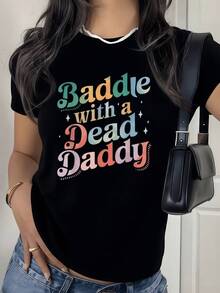 Declaración audaz sobre el poder femenino con un toque de humor y actitud segura para cualquier ocasión informal luciendo esta camiseta de mujer, destacando un estilo vibrante y único. - Negro - Ver 8
