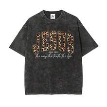 Camiseta con Estampado de Leopardo y Diseño de Jesús |   Camiseta Vintage de Gran Tamaño con Estética de Fe, Jesús, El Camino, La Verdad, La Vida |   Top Oversize Cristiano con Estampado de Leopardo Retro - Negro - Ver 1
