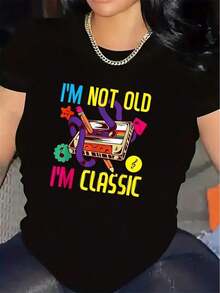 Camiseta Casual de Mujer con Estampado Gráfico Vintage "No Soy Vieja, Soy Clásica" para Primavera/Verano/Otoño, Camiseta de Manga Corta con Cuello Redondo, Cómoda y Adecuada para Uso Diario, Vacaciones y Ropa de Exterior. Camiseta de Algodón. - Negro - Ver 7