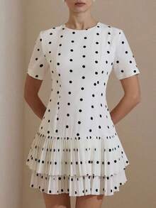 Versatile Casual Dress For Women With Round Neck, Fitted Waist, Short Sleeves, Black And White Polka Dot Print, Layered Ruffle Hem And Matching Silhouette - 白色 - 查看 5