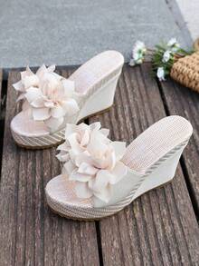 Sandal Selop Musim Panas Terbaru dengan Sol Tebal dan Hak Wedges, Nyaman dan Lembut - Sandal Selop Hak Tinggi Ringan dan Anti Selip untuk Wanita - Krem - View 8