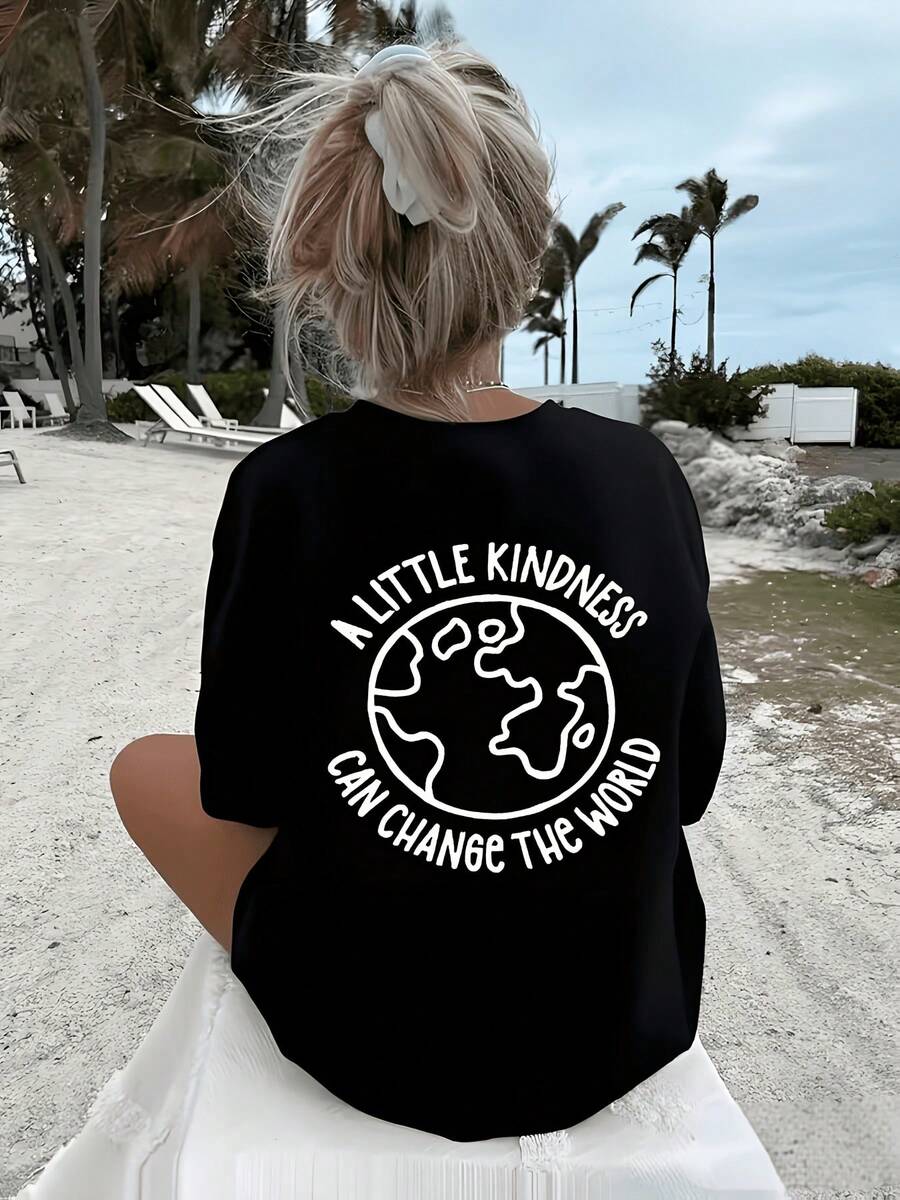Día de la Armonía: Un pequeño gesto de amabilidad puede cambiar el mundo.Camiseta de manga corta holgada estampada para mujer. PW56 - Negro - Ver 1