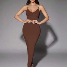 MewMuse.  Vestido ajustado unicolor de espalda abierta - Café integral - Ver 1