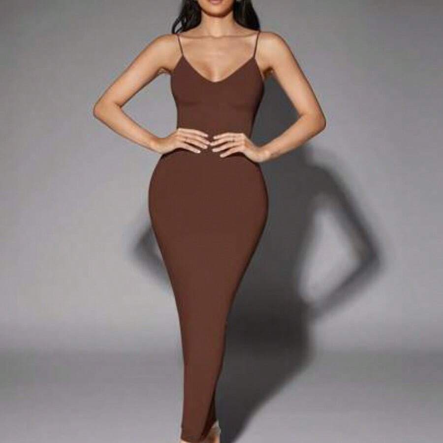 MewMuse. Vestido ajustado unicolor de espalda abierta - Café integral - Ver 1