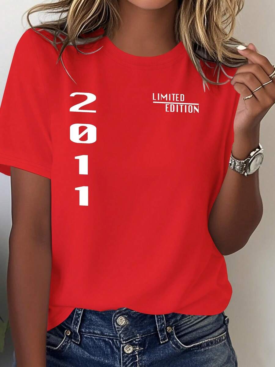 Limited Edition Women's Digital Bold T-Shirt, Vintage 2011 Design - Classic Red And White Number Design, Pure Comfort Casual Style, All Season Crew Neck Top, Machine Washable Women's Casual Blouse. - 紅色 - 查看 1
