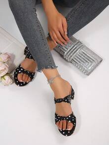 1 par de sandalias de tacón grueso con lunares blancos para mujer, elegante estilo escolar, cómodas y versátiles para el verano - Negro - Ver 3