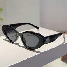 Korean-Style  Small-Frame Cat-Eye Glasses, Full Of Sophistication, Perfect For Street Photography, With Jelly-Colored Shades To Enhance Your Makeup Look. - 黑色灰色板材搭配黑色桌腳的框架 - 查看 8