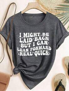 2026 Summer ELYSIAN WEAR Women's T-Shirt 180G, Casual Loose Fit, Crew Neck, Short Sleeve, Graphic Print With The Humorous Phrase "I May Be Laid-Back, But I Can Bend Forward Real Fast." Ideal For Everyday Wear, Comfortable And Soft, Made From A Cotton Blend, Suitable For Women Who Love Humor And Relaxed Style. Loose And Comfortable Graphic Tees. - 灰色 7 - 查看 7