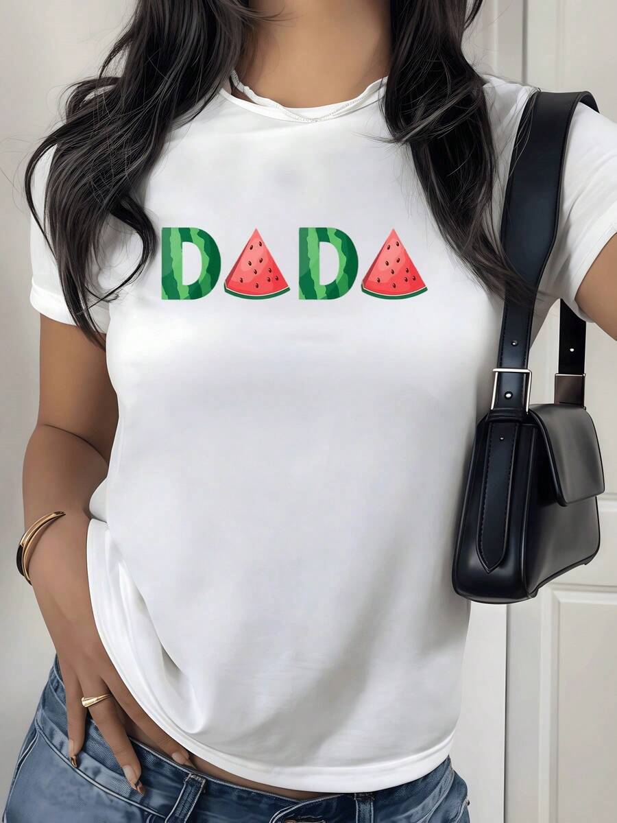 Featuring Delicious Pieces Of Watermelon Representing Summer And Essential Family Joy, This Comfortable And Soft Women's T-Shirt Is Ideal For Any Casual Occasion. - 白色 - 查看 1