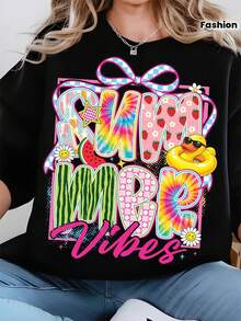 Atmósfera de verano PNG, diseño de camiseta a cuadros de verano, pinceladas de verano PNG, pato nadando en la piscina, patrón de letras de nadador con sandía y fresa, camiseta de manga corta a la moda, camiseta con estampado de letras, cuello redondo regular, tela pura, cómoda y transpirable 100% algodón. - Negro - Ver 7
