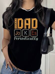 Camiseta de mujer con texto que celebra el ingenio paterno I tell dad jokes periodically usando elementos químicos para Jo (Yodo), K (Potasio) y Es (Einsteinio), una prenda divertida que resalta el humor familiar y la inteligencia de papá con un toque original. - Negro - Ver 1