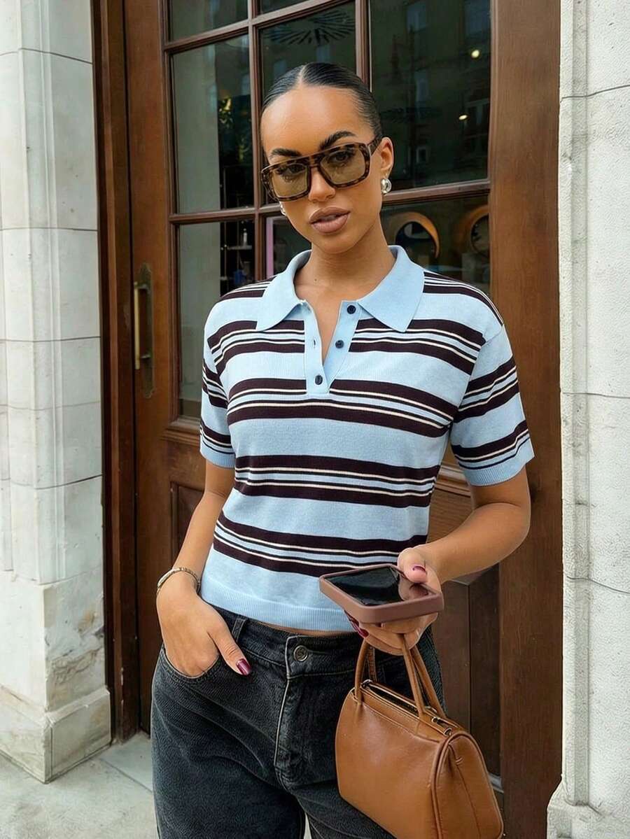 Áo polo tay ngắn dáng rộng phong cách retro mùa hè SEREN, áo kiểu dệt kim kẻ sọc dành cho nữ, trang phục đi nghỉ hè. - Màu xanh lam - Xem 1