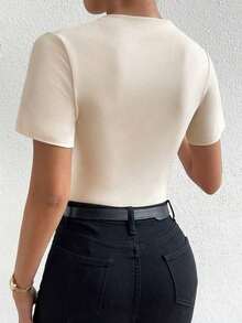 Body de camiseta ajustado unicolor fruncido - Beis - Ver 2