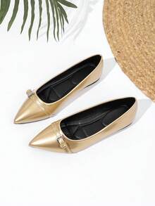 JiaYunNvXie Giày Mary Jane da sơn mài mới mùa Xuân/Thu 2025, giày slip-on mũi nhọn có dây xích kim loại dành cho nữ, cỡ lớn. - Vàng - Xem 3