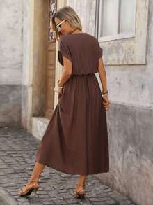 Vestido de mujer de manga corta holgado con cuello en V y medio abierto, de tela texturizada, adecuado para exteriores y vacaciones, primavera/verano - Marrón - Ver 2
