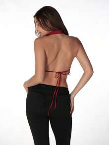 Áo croptop bất đối xứng cổ yếm dành cho nữ – Kiểu dáng hở lưng gợi cảm, thích hợp cho những buổi tối đi chơi và đến câu lạc bộ. - Màu Đỏ Sâu - Xem 11