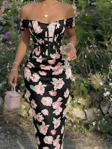 MOD Vestido ajustado con hombros descubiertos, fruncido y estampado floral para mujer - Burdeos - Ver 10