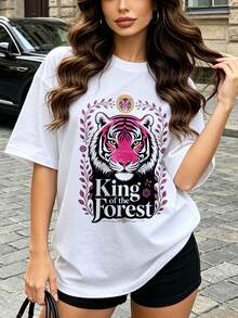 Camiseta de manga corta con cuello redondo suave y casual para mujer de verano |   Tigre, rey de la selva | Tops para salir, Estilo callejero europeo y americano, Casual deportivo, Estilo unisex, Estilo casual urbano, Tops bonitos, Generación Z, Curvas, Ropa Y2K, Camisetas divertidas, Tops de mujer, Conjuntos de vacaciones para mujer, Top lindo, Camiseta gráfica, Conjuntos de primavera, Camisetas holgadas, Ropa urbana retro, Estilo de los 90, Estilo de los 2000, Subcultura, Top negro, Tops blancos, Conjunto de fiesta de los 90. - Blanco - Ver 4