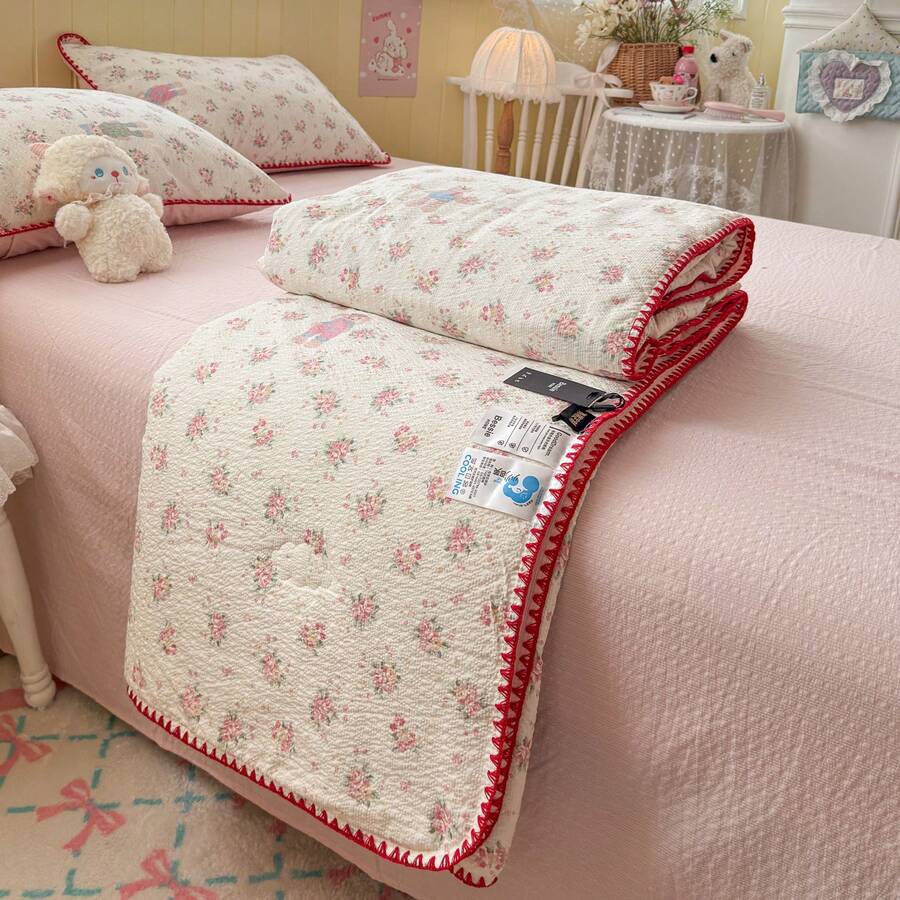 1pc Floral Lace Trim Summer Quilt/Comforter, Soft & Comfortable Printed Design, Suitable For Dorm, Bedroom, Apartment, Spring & Summer (Pillow Case Not Included) - Pink - View 1