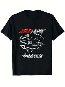 Camiseta Gráfica de Pesca para Hombre "Cazador de Gatos Grandes" - Diseño de Pez Gato y Rojo, Corte Holgado, Manga Corta, Cuello Redondo, Comodidad para Todo el Año, Regalo Perfecto para Pescadores y Entusiastas del Pez Gato - Negro - Ver 1