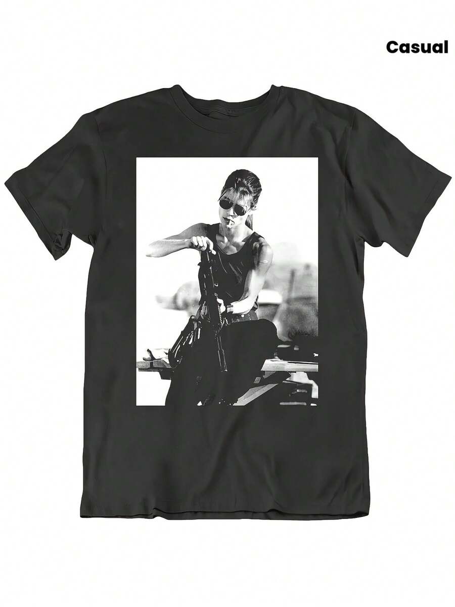 Camiseta negra V2 para hombre, fan de la película Sarah Connor Terminator 2 T2 - Camiseta gráfica oficial T2 con diseño de Sarah Connor y T-800, casual de cuello redondo y manga corta - Negro - Ver 1