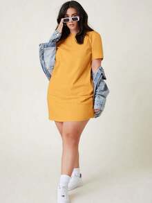 Vestido De Manga Corta De Talla Grande Con Cuello Redondo Y Diseño De Camiseta En Color Sólido - Amarillo - Ver 4