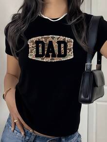 Celebrating The Paternal Role With A Distinctive Camouflage Print, This Women's T-Shirt Honors The Father Figure Of Support And Guidance. Ideal For Casual And Everyday Wear, This Versatile Garment Expresses Gratitude And Makes A Perfect Gift For Dad. This Women's T-Shirt Highlights Family Pride. - 黑色 - 查看 8