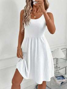 Vestido corto casual de mujer con cuello redondo y sin mangas con estampado de lunares - Blanco - Ver 1