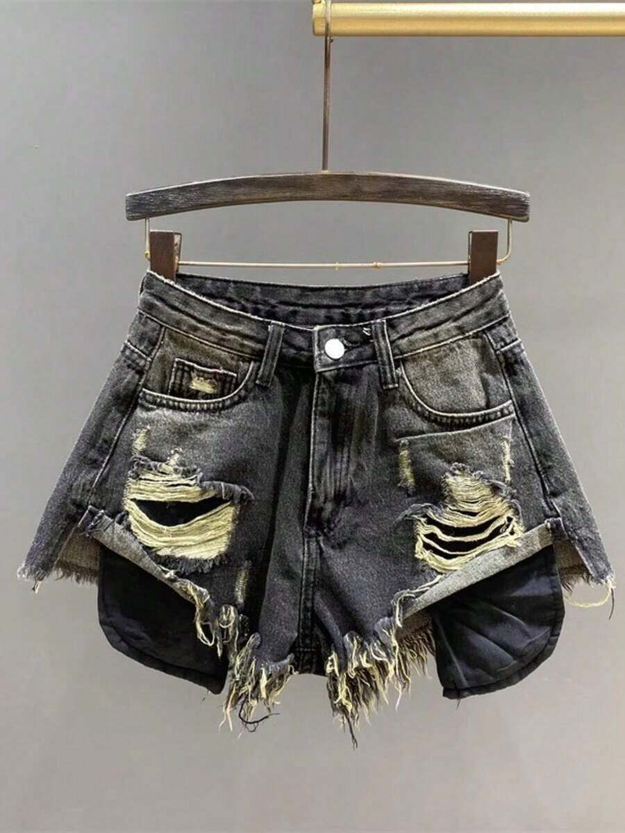 Distressed Denim Shorts, High Waisted Ripped Shorts, Light Wash Frayed Denim, Extreme Tassel Hem Shorts, Vintage American Style Denim, Y2K Streetwear Shorts, Grunge Festival Shorts, Side Slit Denim Shorts, Raw Hem Distressed Shorts, Women's Edgy Denim Shorts - 黑色 - 查看 1
