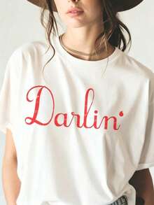 Camiseta Gráfica 'Darlin': Camiseta de Estilo Country Occidental para Mujer - Blanco - Ver 7