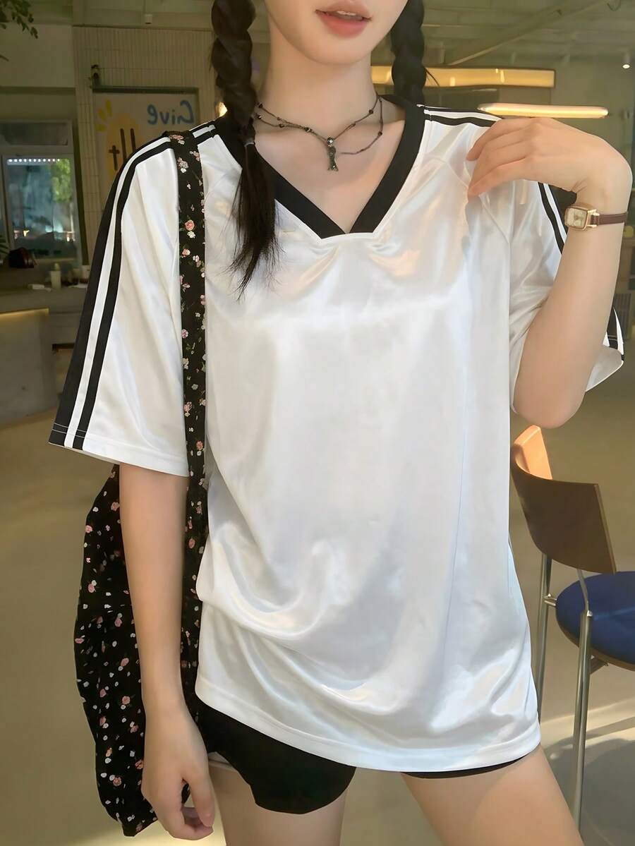 星河女孩 V 領寬鬆聚酯纖維親膚極簡側條紋短袖針織白色女上衣,休閒居家與夏季運動 - 2A14白拼黑 - 查看 1