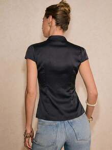 Women Blouses & Shirts - 黑色 - 查看 2