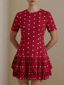 Vestido casual versátil para mujer con cuello redondo, cintura ceñida, manga corta, estampado de lunares en blanco y negro, dobladillo con volantes en capas y silueta a juego - Burdeos - Ver 5