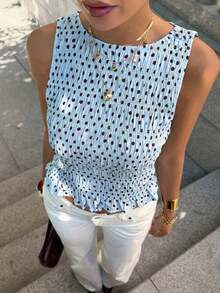 Top sin mangas de verano con cuello redondo, volantes en el bajo y lunares en la cintura, top de verano casual de color rosa para mujeres, top sin mangas con lunares para el verano - Celeste - Ver 3