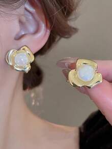 1 Pair Of French Fashion Pearl Earrings, Niche, High-End, Elegant, Earrings, Personalized, Earrings - Gold - View 1