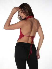 Áo croptop bất đối xứng cổ yếm dành cho nữ – Kiểu dáng hở lưng gợi cảm, thích hợp cho những buổi tối đi chơi và đến câu lạc bộ. - Màu Đỏ Sâu - Xem 10