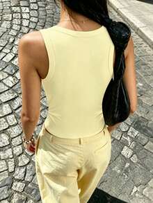Women's Summer Casual Fitted Basic Tank Top, Pale Yellow Square Neck Design, Suitable For Daily, Workout And Commute Wear - Light Yellow - View 3