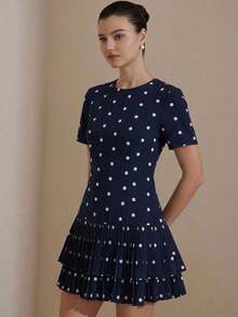 Versatile Casual Dress For Women With Round Neck, Fitted Waist, Short Sleeves, Black And White Polka Dot Print, Layered Ruffle Hem And Matching Silhouette - 紅色 - 查看 6